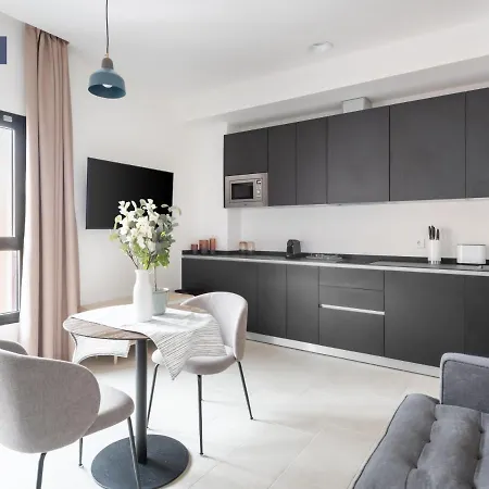 Limehome Calle Torcuato Luca De Tena - Digital Access شقة فندقية