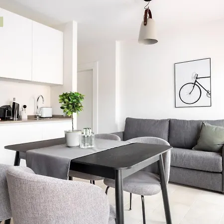 شقة فندقية Limehome Calle Torcuato Luca De Tena - Digital Access 3*
