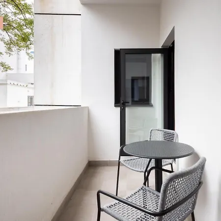 شقة فندقية Limehome Calle Torcuato Luca De Tena - Digital Access 3*