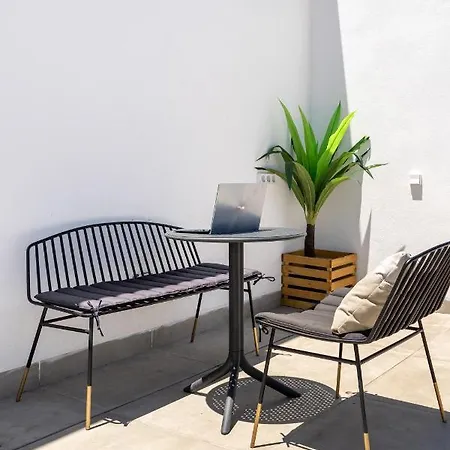 شقة فندقية Limehome Calle Torcuato Luca De Tena - Digital Access إشبيلية