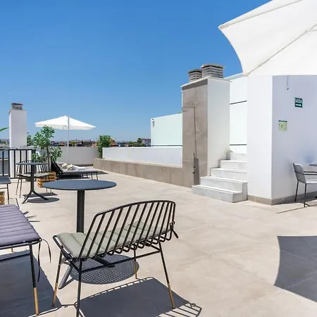 Limehome Calle Torcuato Luca De Tena - Digital Access إشبيلية