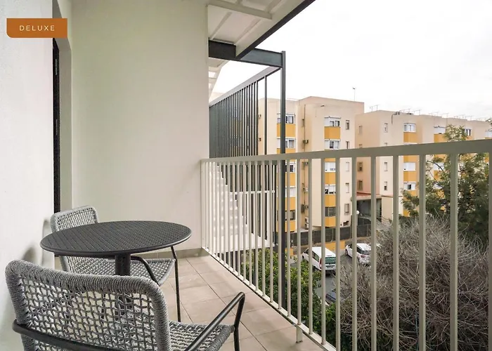 Limehome Calle Torcuato Luca De Tena - Digital Access Siviglia